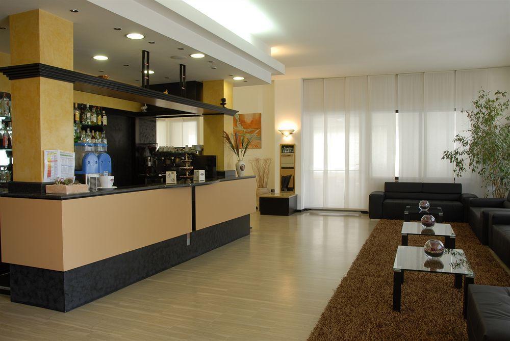 Hotel Ariminum Felicioni Montesilvano Marina Εξωτερικό φωτογραφία